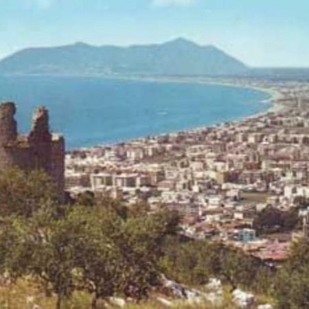 Art Deco City Center Near The Beach! Terracina Exteriér fotografie